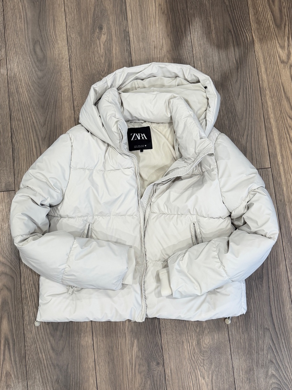 ZARA Women's Hooded Puffer Jacket in Light Cream